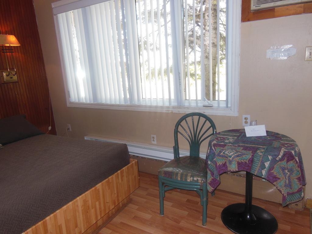 Motel Le Paysan Montréal Extérieur photo